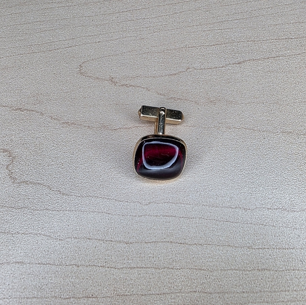 Vintage‎ Swank Gold and Red Cufflink - ONLY ONE